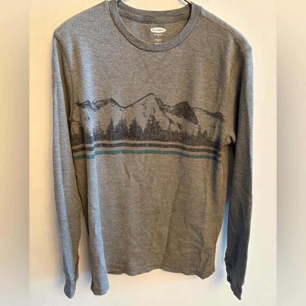 Old Navy Mountain range thermal waffle l/s top size Medium